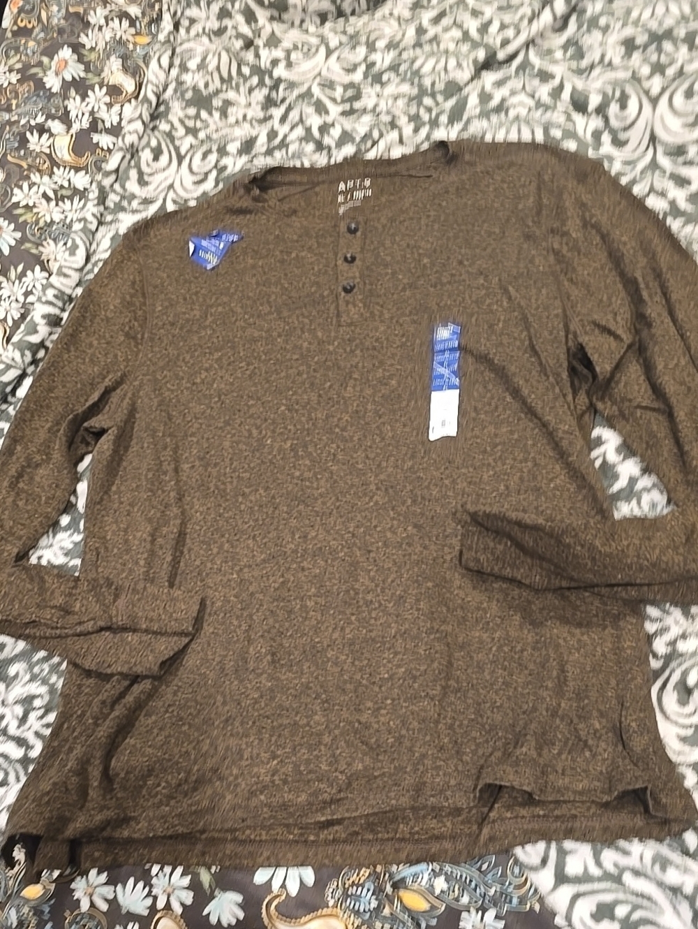 New Apt. 9 Men's Long-Sleeve Henley